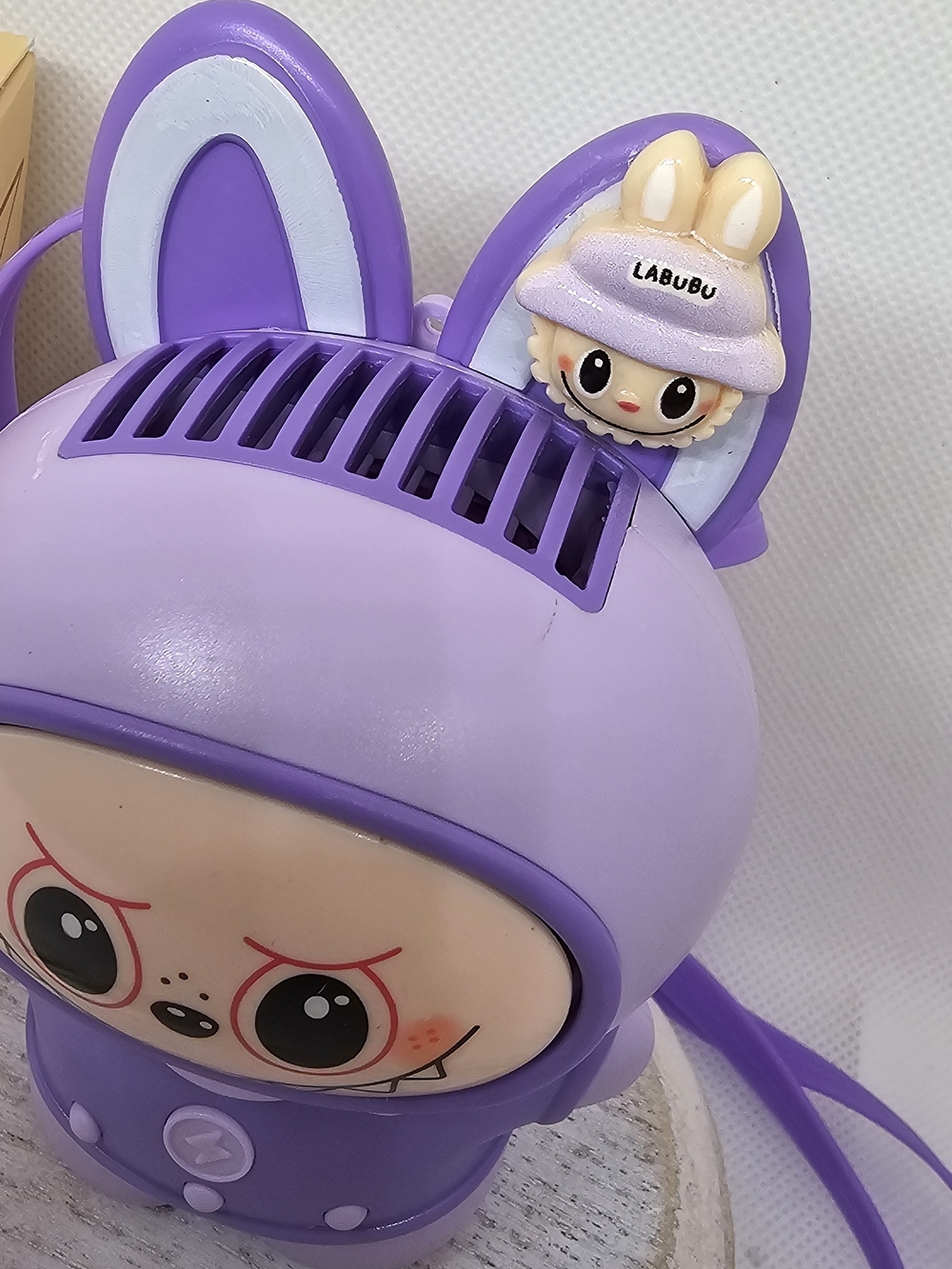 Labubu Mini Fan - Picture 2 of 3